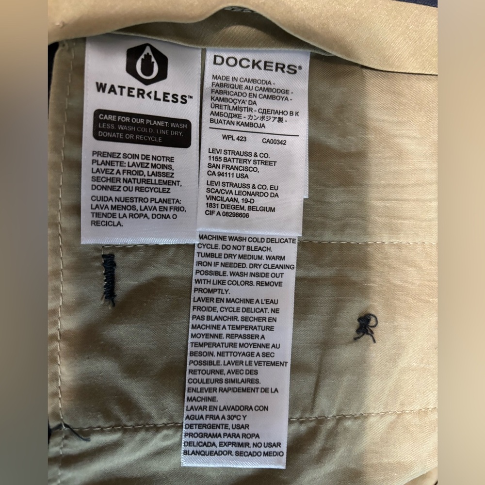 Dockers Signature Khaki size 34 x 32 Gray and Khaki - Picture 5 of 10